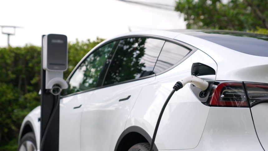 la-recarga-eléctrica-crece-en-españa,-pero-con-límites