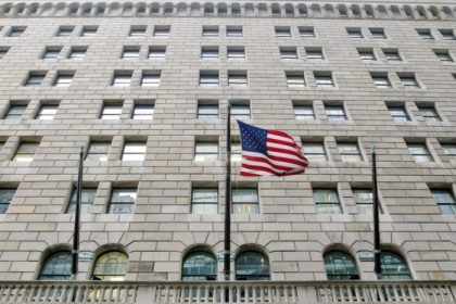 Fed-mantiene-cautela-ante-riesgos-economicos-globales