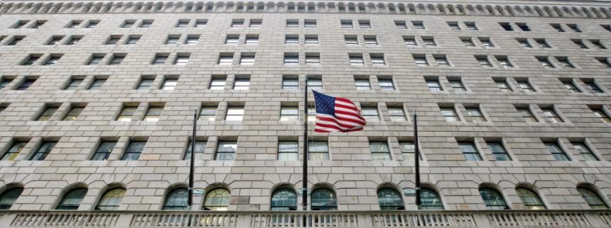 Fed-mantiene-cautela-ante-riesgos-economicos-globales