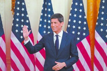 Warsh-llega-a-la-Fed-bajo-presion-por-tasas-e-inflacion