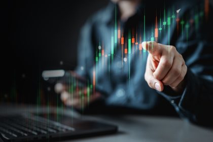 tsk-debuta-en-bolsa-con-una-subida-del-4,95%