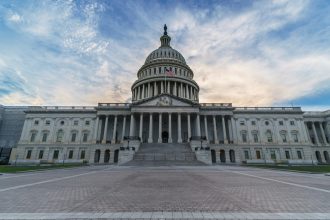 Senado-de-EE.UU_.-aprueba-historico-paquete-migratorio-de-US-70.000-millones
