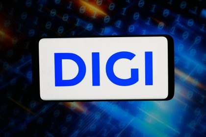 digi-debuta-en-bolsa-con-caída-del-8%