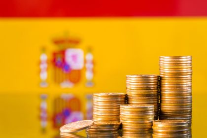 hogares-españoles-baten-récord-financiero