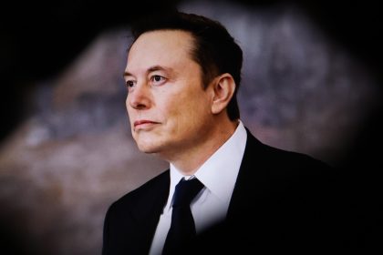 Musk impulsa una posible fusión entre SpaceX y Tesla